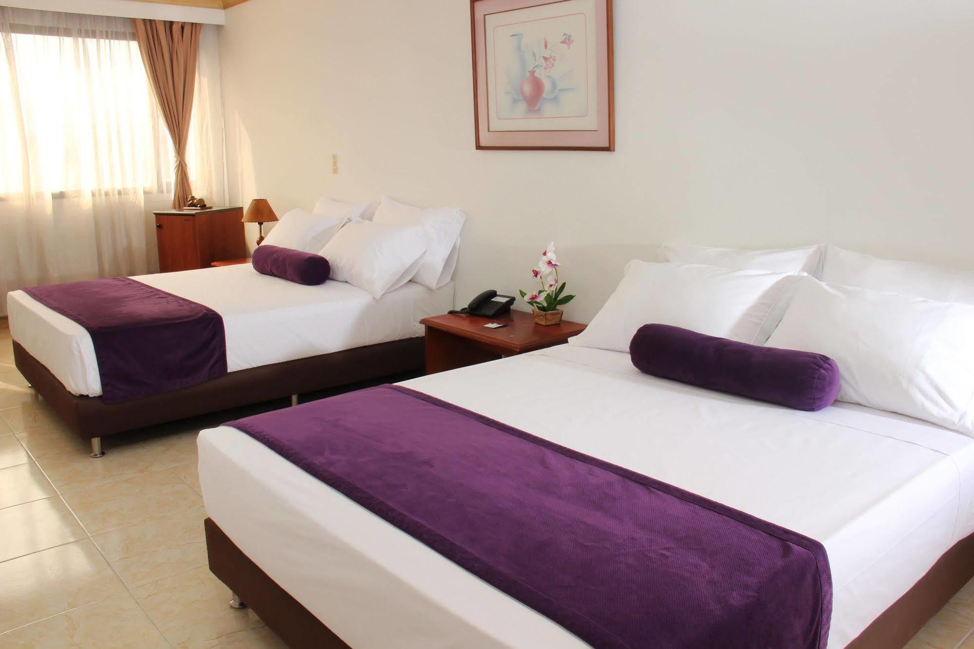 Ayenda 1235 Botero Hotel Medellin Luaran gambar